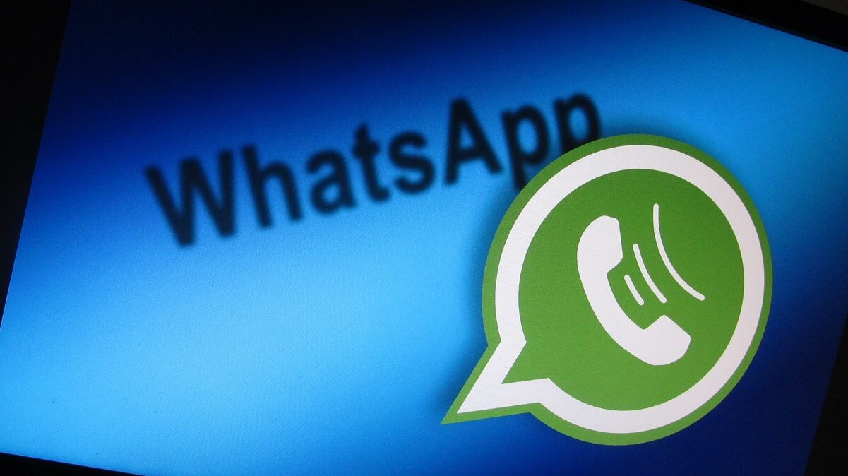 Read more about the article Untold truth about WhatsApp || व्हाट्सएप का वो काला सच जो आपको जरूर जानना चाहिए || 1 harsh reality of whatsapp ||